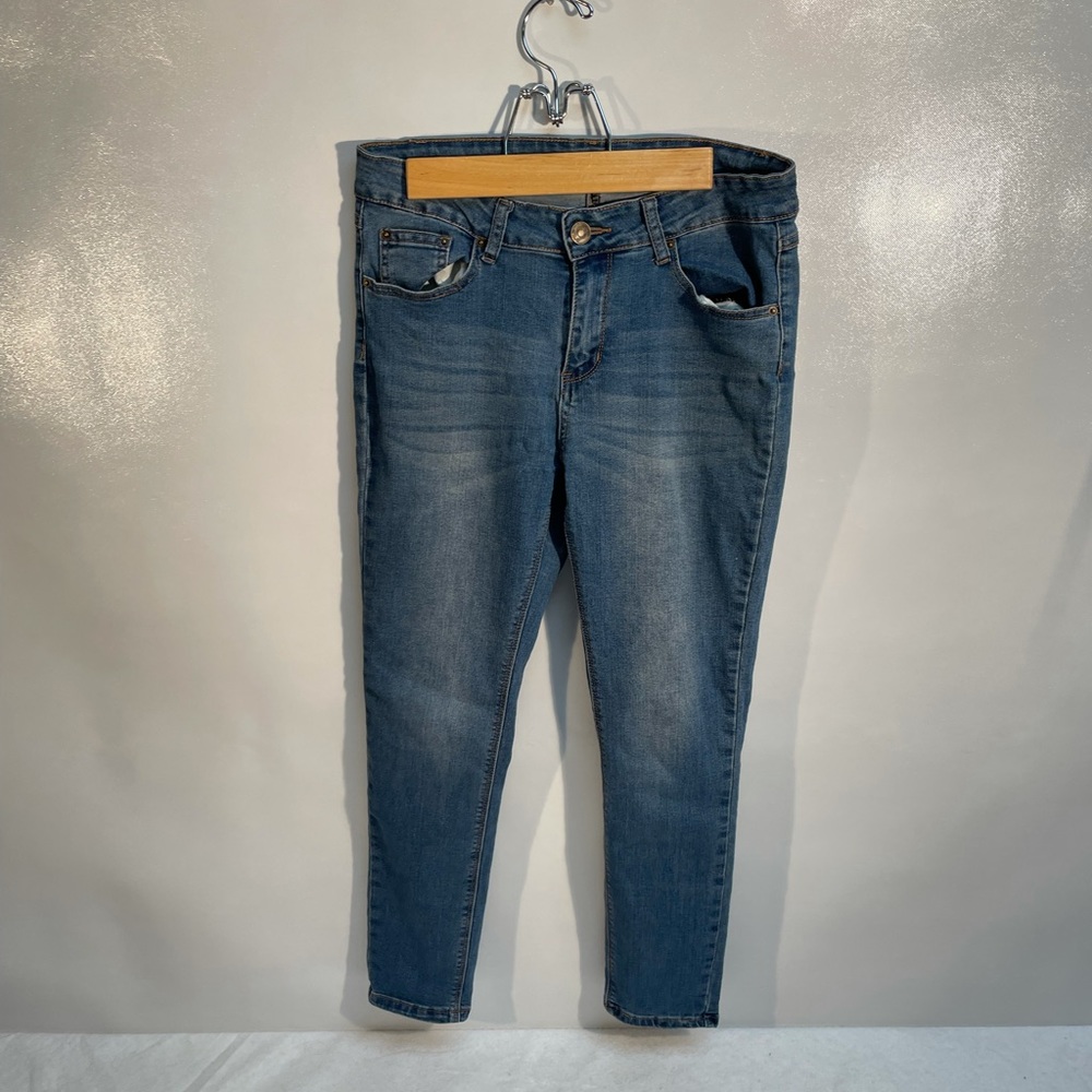 Rue 21 Mid Rise Jeggings. Size 10s